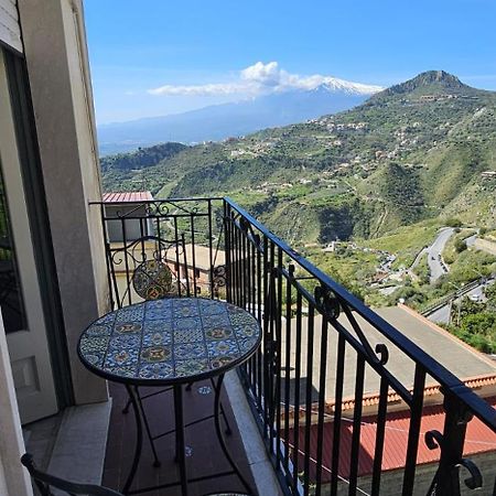 La Casa Di Gio Bed & Breakfast ตาออร์มินา ภายนอก รูปภาพ