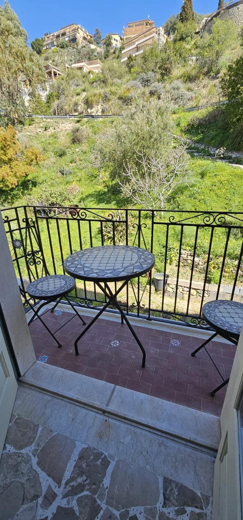 La Casa Di Gio Bed & Breakfast ตาออร์มินา ภายนอก รูปภาพ